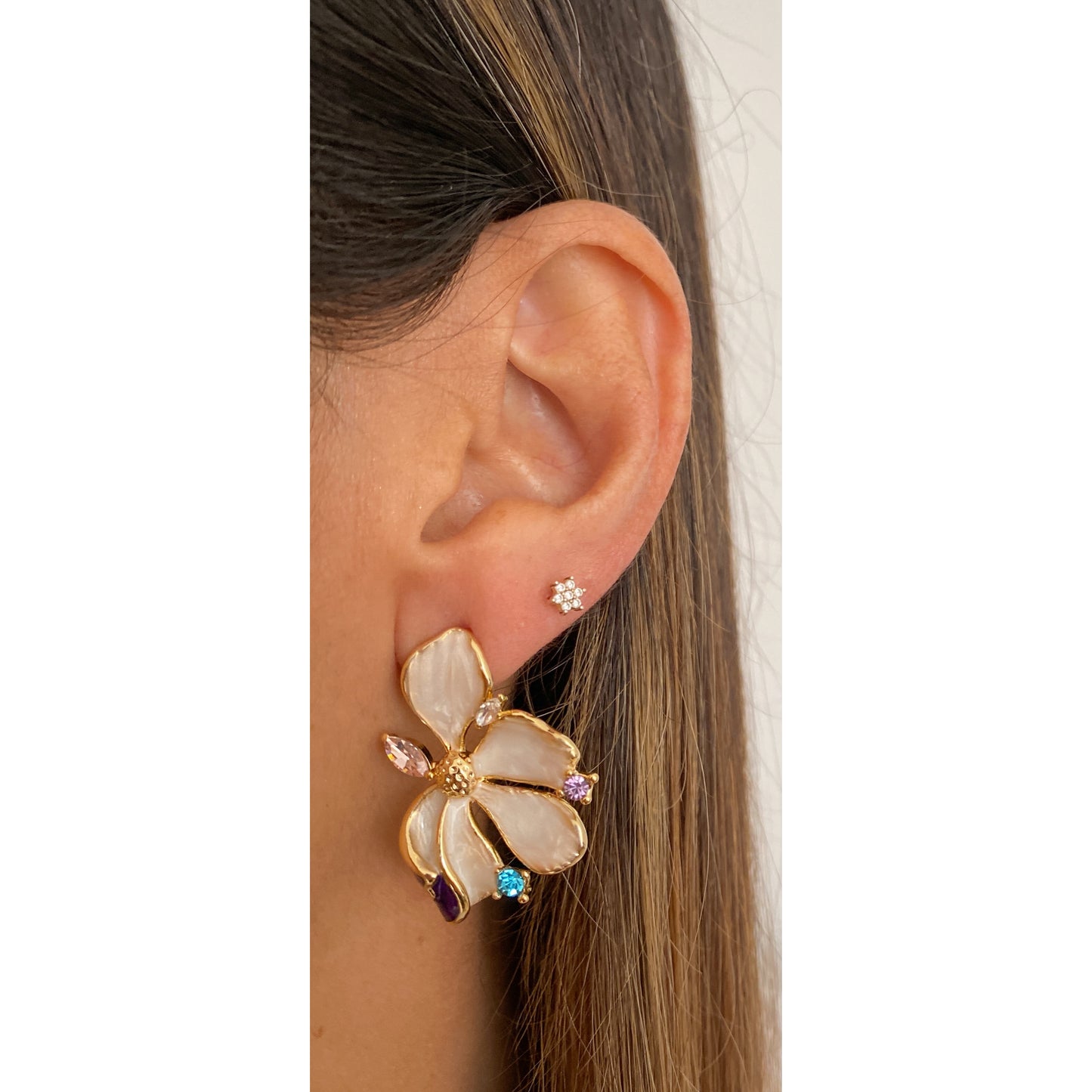 Aretes SANIZU Crema