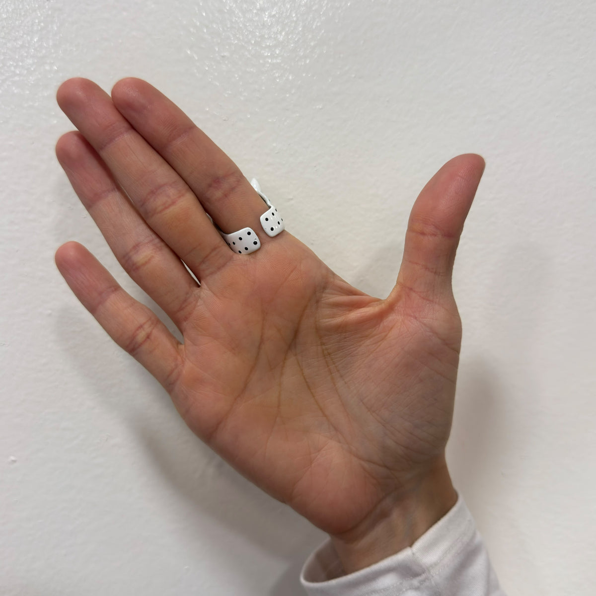 Anillo LUVIP Blanco Ajustable (Talla 7-8-9)