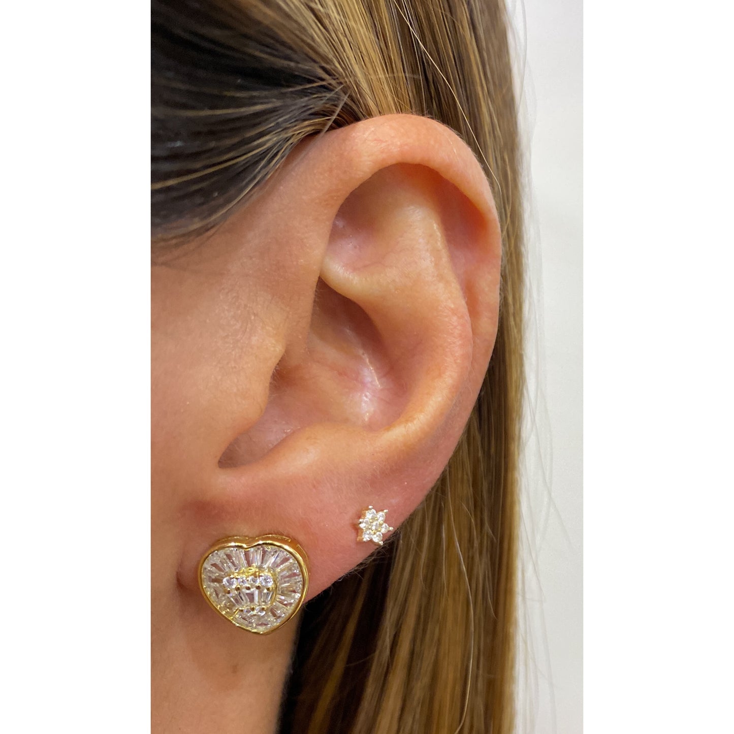 Aretes FRINU Dorado