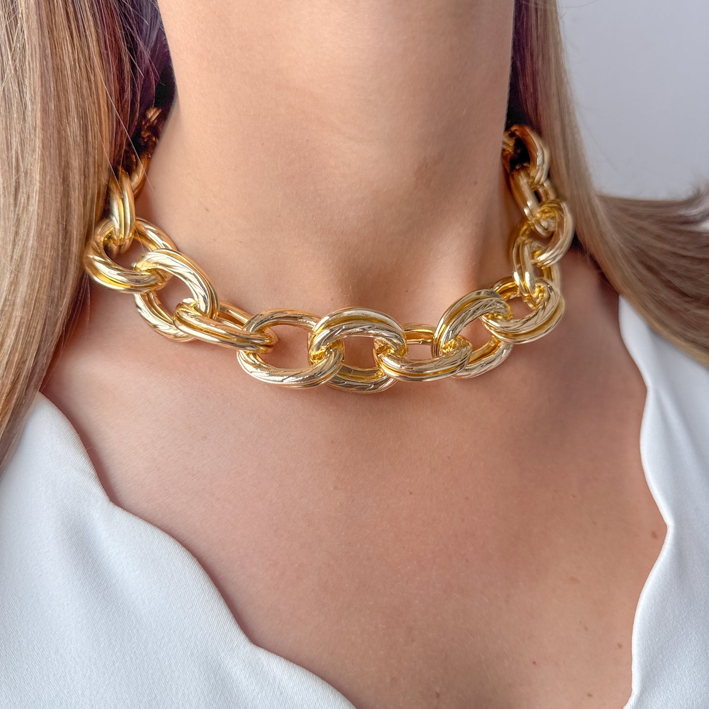 Collar ROKENA