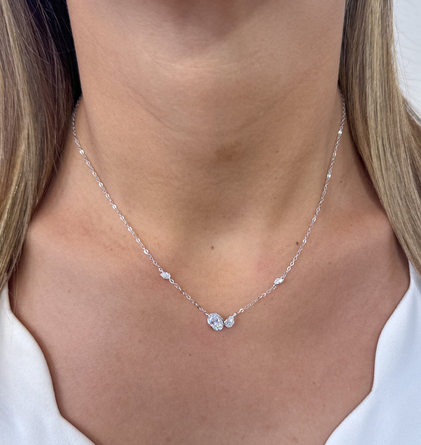 Collar XANU Plata Rodinada- Moissanita
