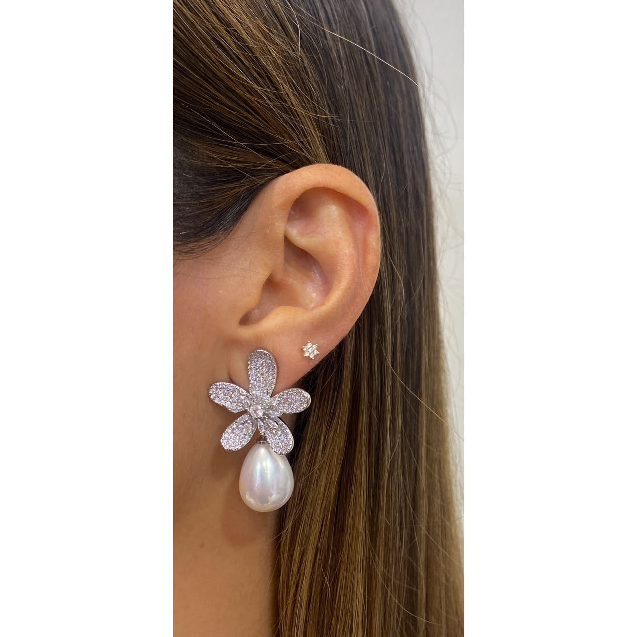 Aretes AKIL Plateados