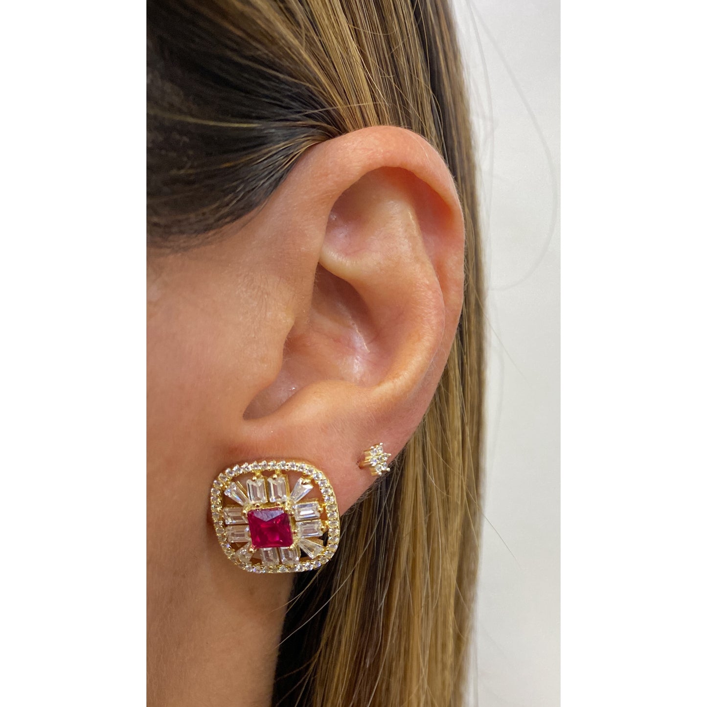 Aretes XAKIM