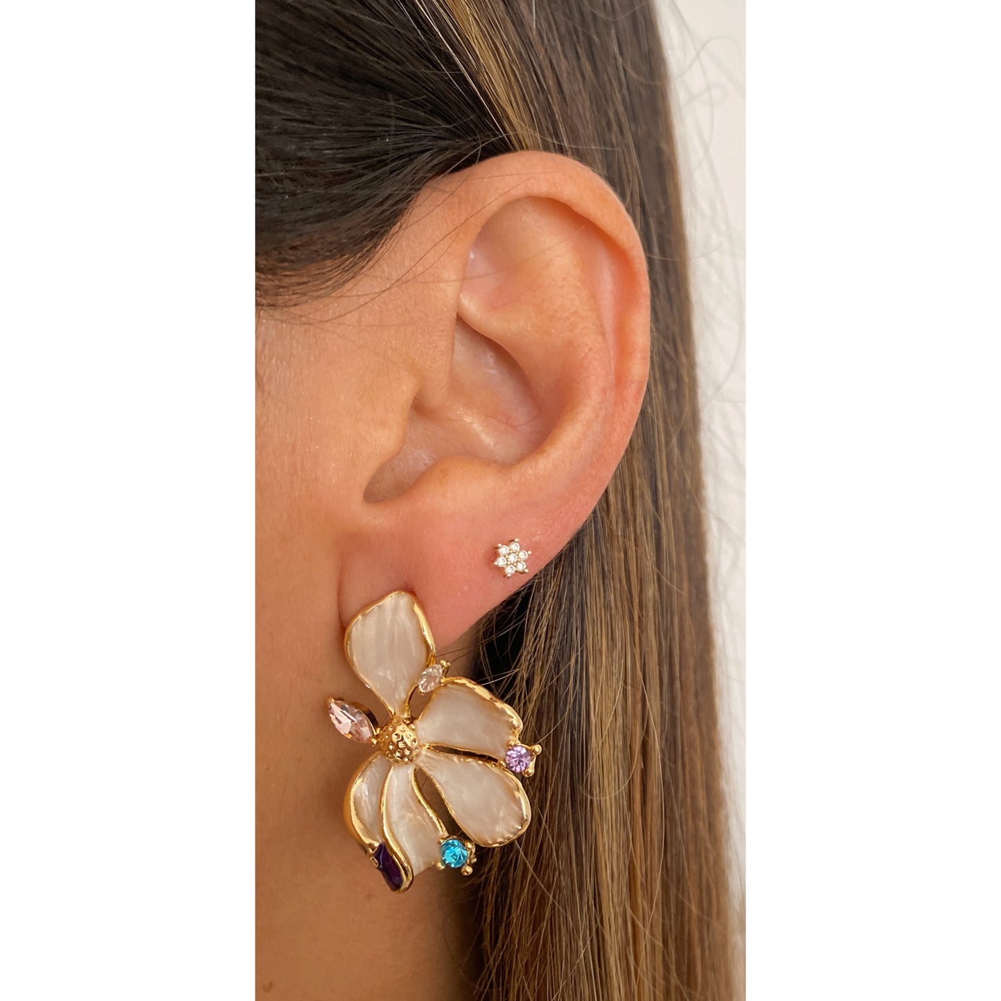 Aretes SANIZU Crema