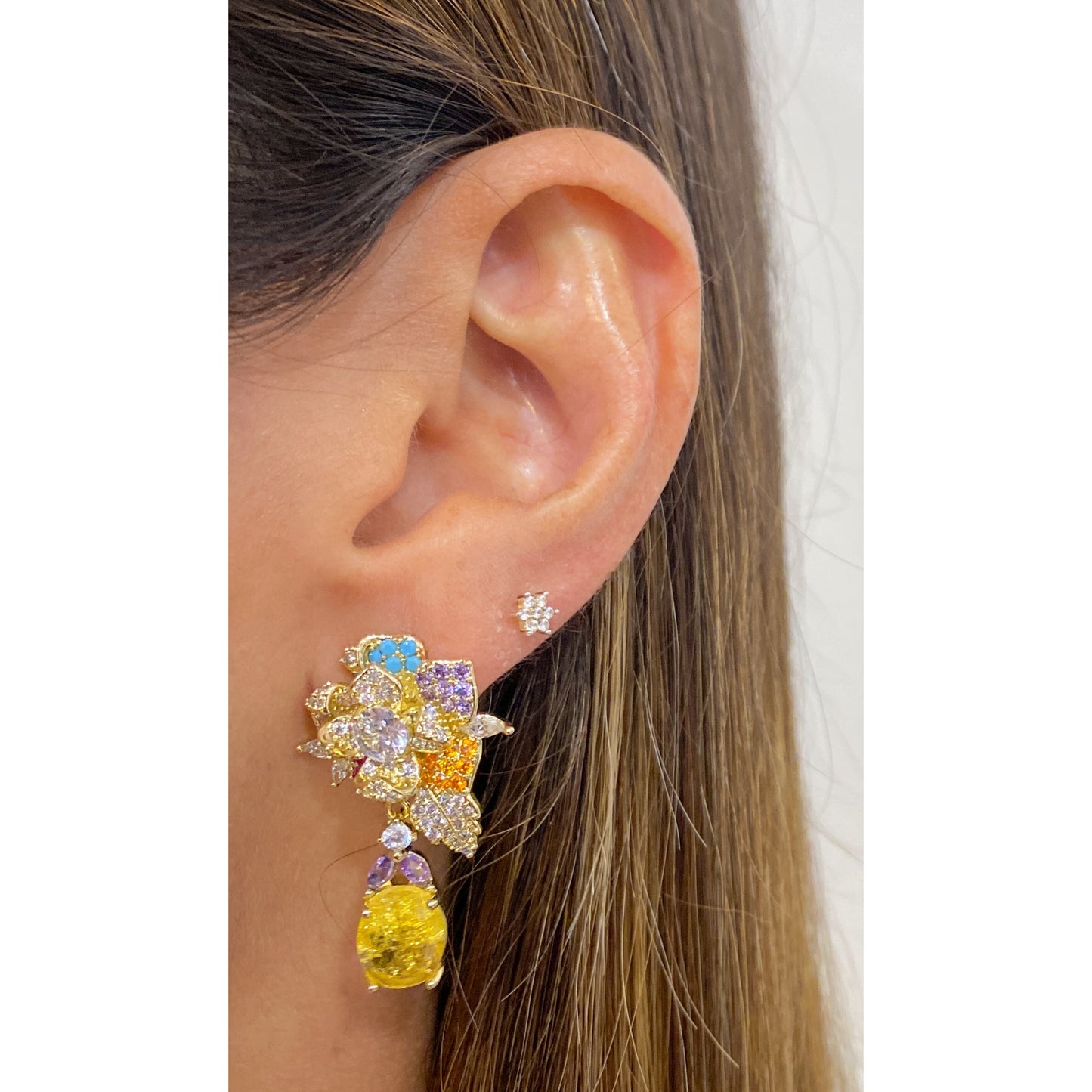 Aretes UKER