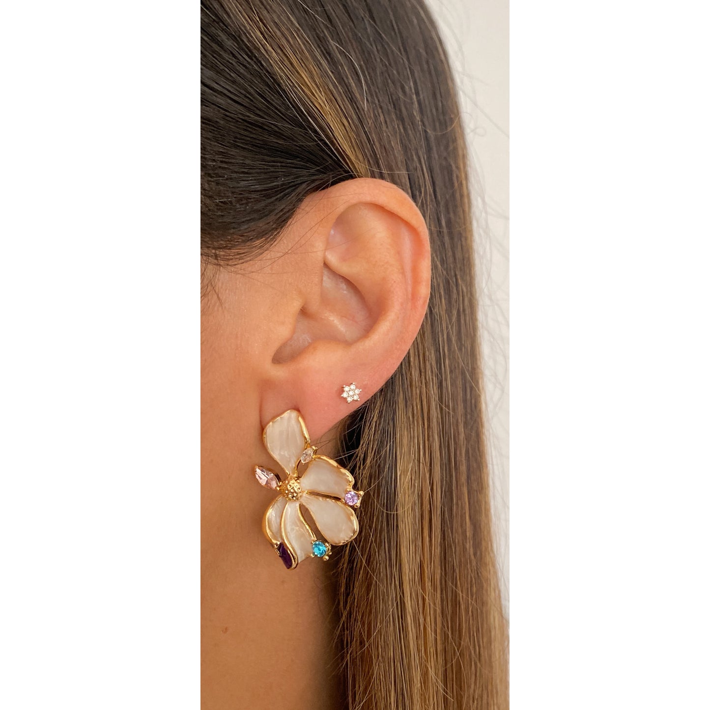 Aretes SANIZU Crema